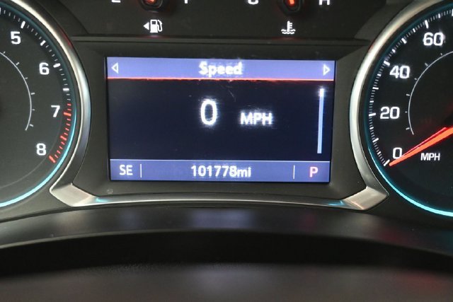 Used 2021 Chevrolet Traverse LT FWD image 16