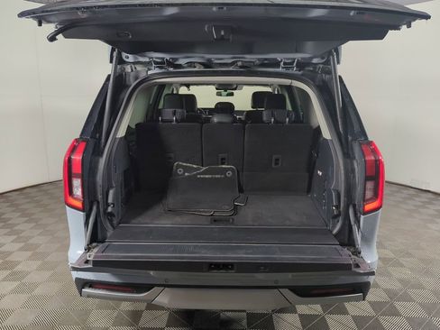 Used 2025 Ford Expedition Platinum AWD/4WD image 11