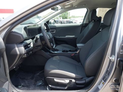 Used 2025 Kia K4 FWD image 31