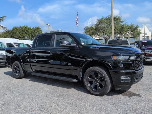 Used 2025 RAM 1500 Big Horn AWD/4WD image 2