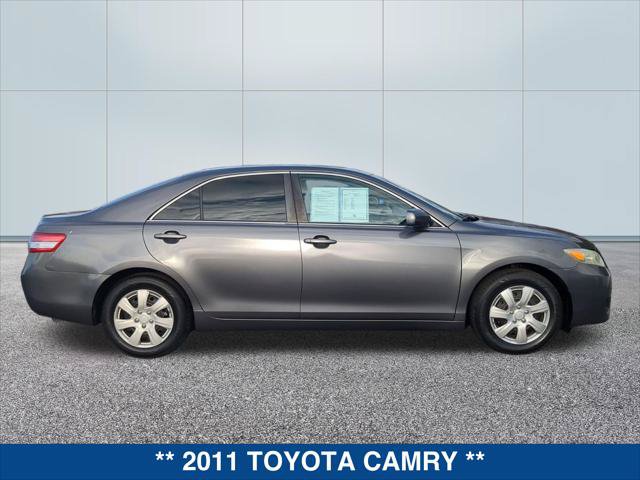 Used 2011 Toyota Camry LE FWD image 6
