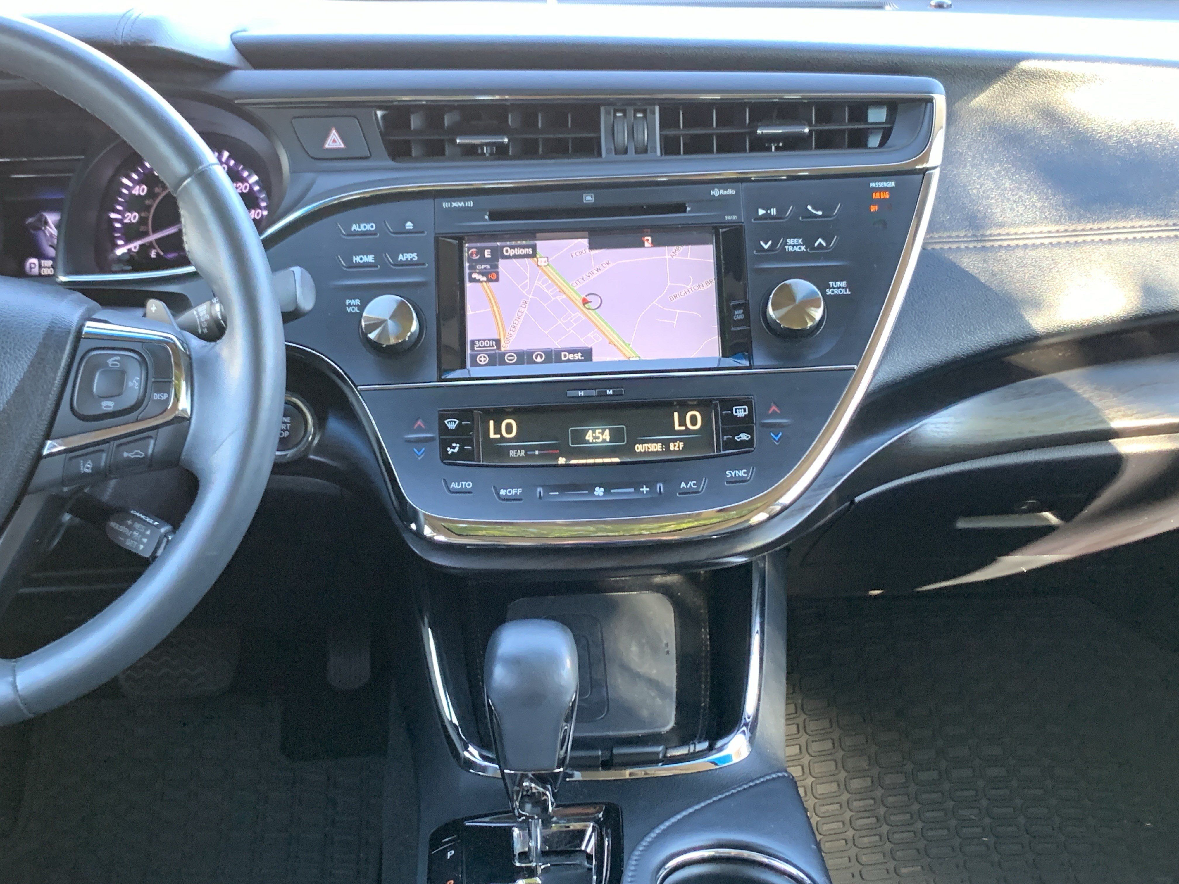 Used 2016 Toyota Avalon Limited w/ Toyota Safety Sense Package FWD image 31