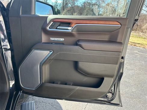 Used 2022 GMC Sierra 1500 Denali image 15
