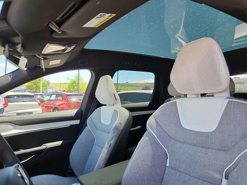 New 2025 Volvo EX90 Ultra image 24
