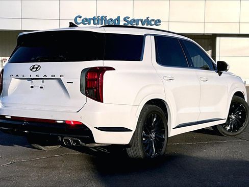 Used 2025 Hyundai Palisade Calligraphy image 2