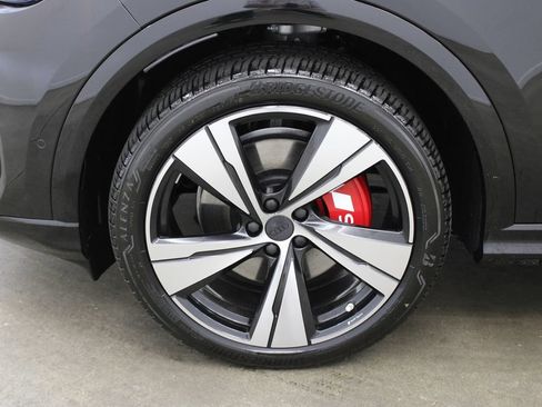 New 2026 Audi SQ5 Prestige AWD/4WD image 29