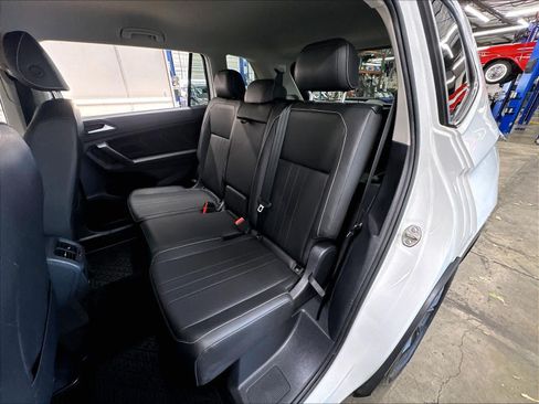 Used 2023 Volkswagen Tiguan SE FWD image 25
