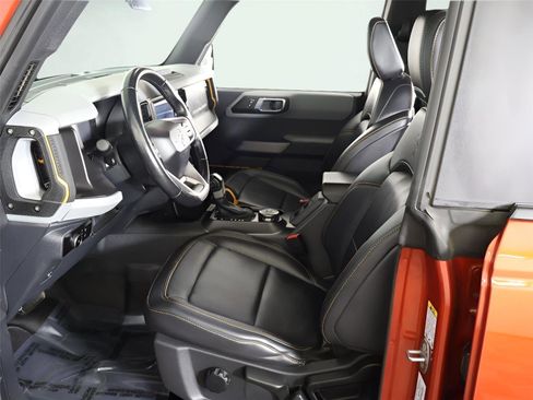 Used 2023 Ford Bronco Badlands AWD/4WD image 6