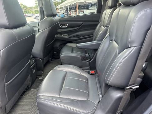 Used 2024 Subaru Ascent Limited w/ Technology Package image 13