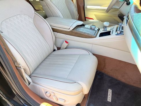 Used 2020 Genesis G90 3.3T Premium RWD image 29