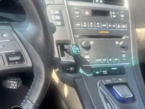 Used 2010 Lexus HS 250h Premium w/ Preferred Accessory Package FWD image 9