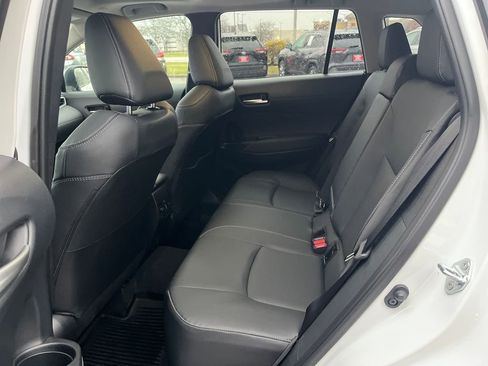 Certified 2025 Toyota Corolla Cross XLE image 24