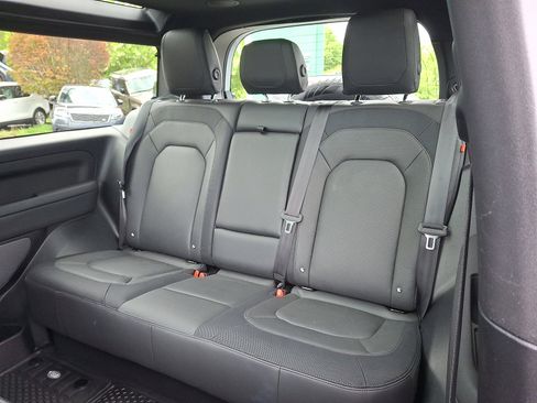Used 2023 Land Rover Defender 90 X-Dynamic SE AWD/4WD image 14