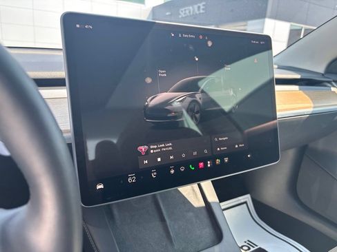 Used 2023 Tesla Model 3 Standard Range RWD image 4