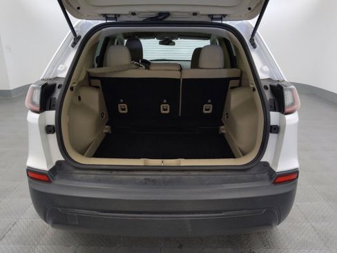Used 2019 Jeep Cherokee Latitude w/ Popular Appearance Group image 29