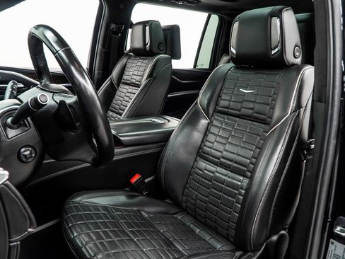 Used 2019 Cadillac Escalade Luxury image 47