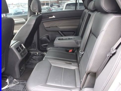 Used 2022 Volkswagen Atlas Cross Sport SE w/ Panoramic Sunroof Package image 26