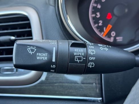 Used 2015 Jeep Grand Cherokee Overland AWD/4WD image 9