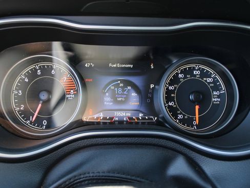 Used 2021 Jeep Cherokee Limited image 16