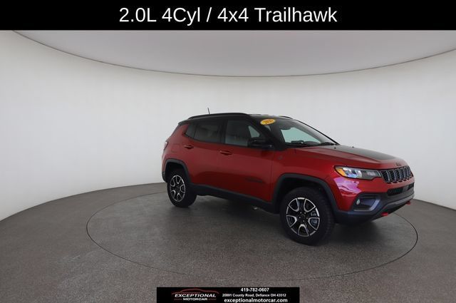 Used 2025 Jeep Compass Trailhawk AWD/4WD image 27