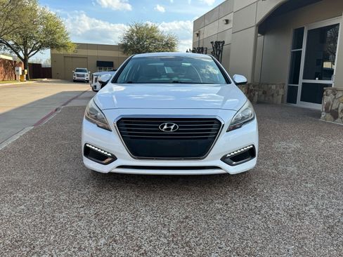 Used 2017 Hyundai Sonata Plug-In Hybrid image 5