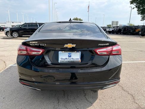 Used 2022 Chevrolet Malibu Premier FWD image 4