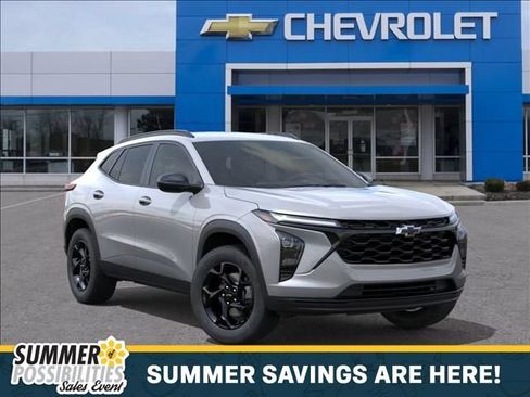 New 2026 Chevrolet Trax LT w/ Driver Confidence Package FWD image 7