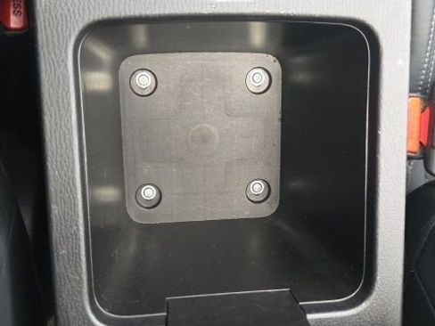 Used 2022 Mitsubishi Outlander SE image 35