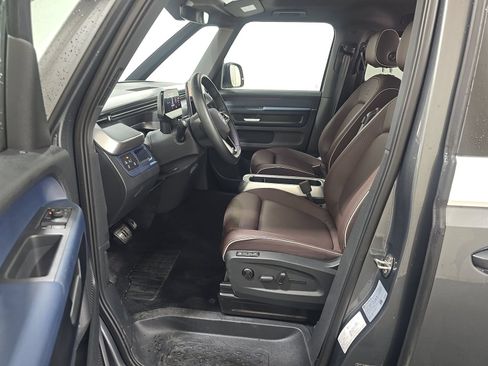 Used 2025 Volkswagen ID. Buzz 1st Edition AWD/4WD image 19