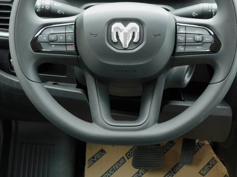 New 2024 RAM ProMaster 2500 w/ Quick Order Package 22G SLT image 15