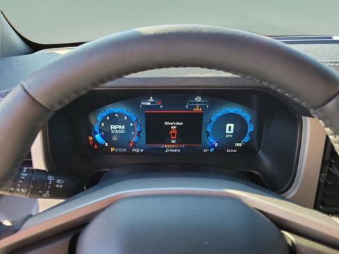 New 2025 Ford Bronco Outer Banks w/ Black Appearance Package image 14