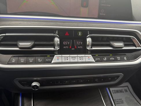 Used 2021 BMW X7 xDrive40i w/ M Sport Package AWD/4WD image 6