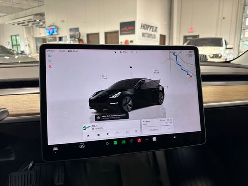 Used 2022 Tesla Model 3 Long Range AWD/4WD image 15