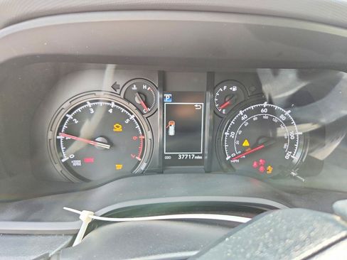 Used 2024 Toyota 4Runner SR5 Premium w/ Moonroof Package AWD/4WD image 8
