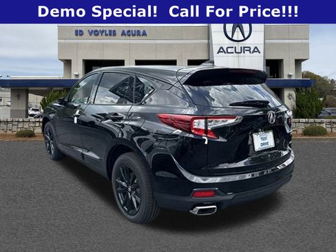 Used 2025 Acura RDX SH-AWD image 7
