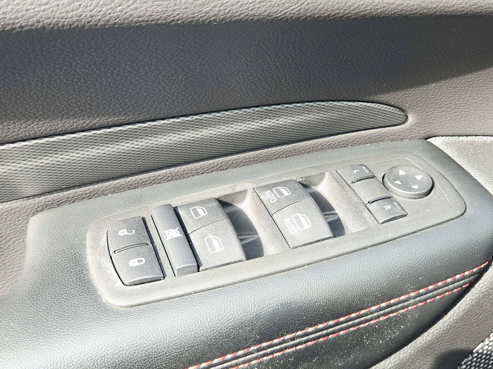 Used 2025 Dodge Durango GT AWD/4WD image 39