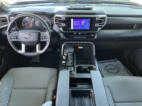 Used 2025 Toyota Tundra SR5 AWD/4WD image 10