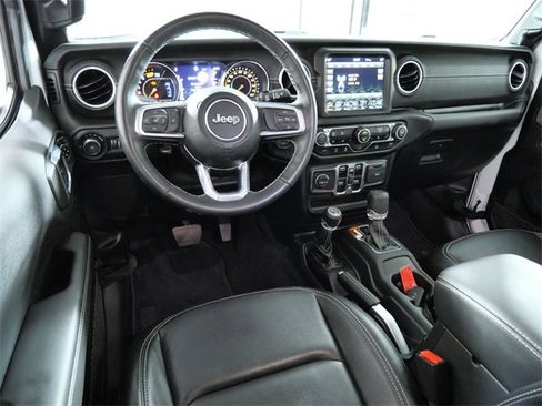 Used 2022 Jeep Wrangler Unlimited Sahara w/ Cold Weather Group image 4