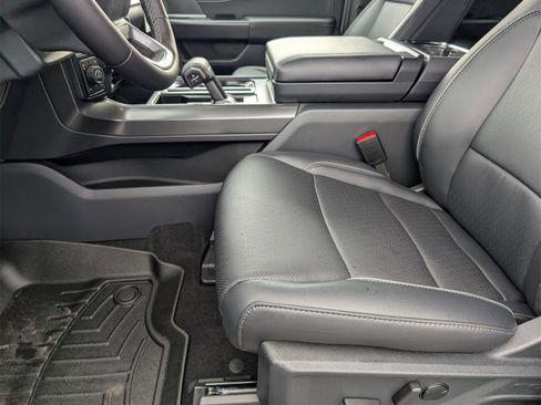 New 2025 Ford F150 Lariat w/ Equipment Group 501A Mid image 15