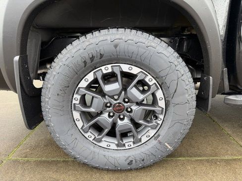 New 2026 Nissan Frontier PRO-4X w/ Tow Package AWD/4WD image 9