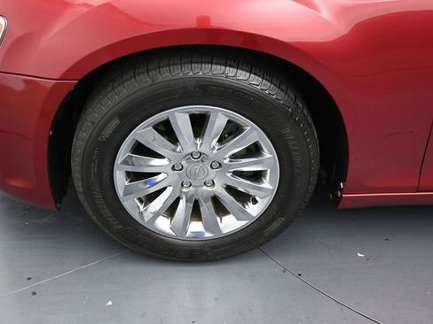 Used 2013 Chrysler 300 RWD image 9