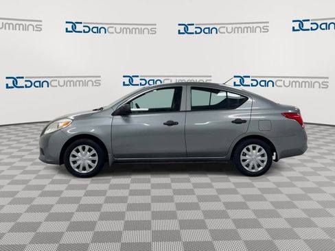 Used 2014 Nissan Versa S FWD image 5