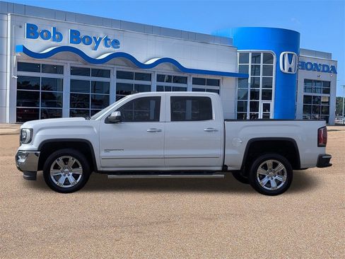 Used 2018 GMC Sierra 1500 SLT w/ Enhanced Driver Alert Package image 7