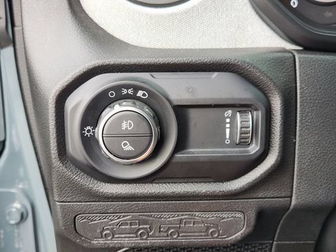 Used 2024 Jeep Gladiator Sport AWD/4WD image 31