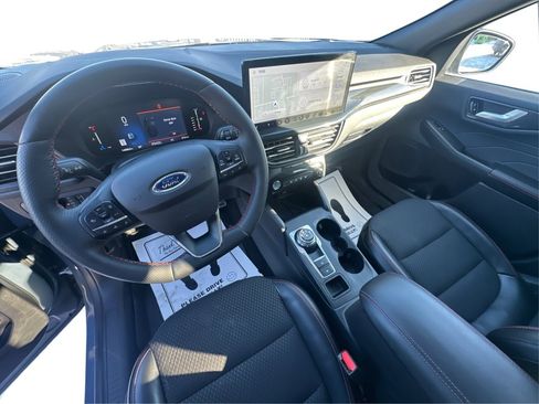 Used 2024 Ford Escape ST-Line w/ Tech Pack #1 AWD/4WD image 32