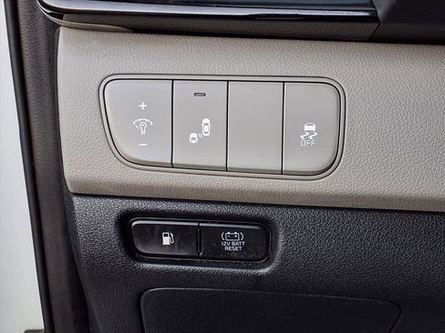 Used 2017 Kia Niro Touring image 15