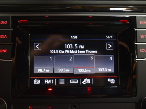 Used 2018 Volkswagen Beetle 2.0T image 30