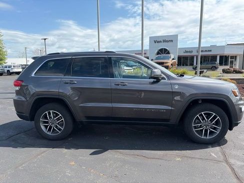 Used 2020 Jeep Grand Cherokee Laredo w/ Quick Order Package 2BN North AWD/4WD image 5