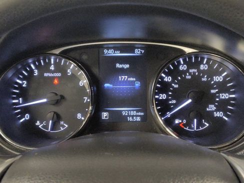 Used 2015 Nissan Rogue SV FWD image 23