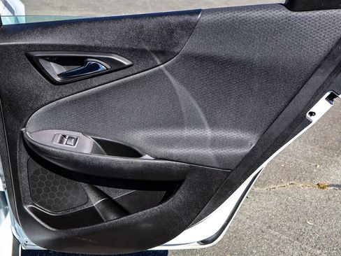 Used 2022 Chevrolet Malibu LT image 38